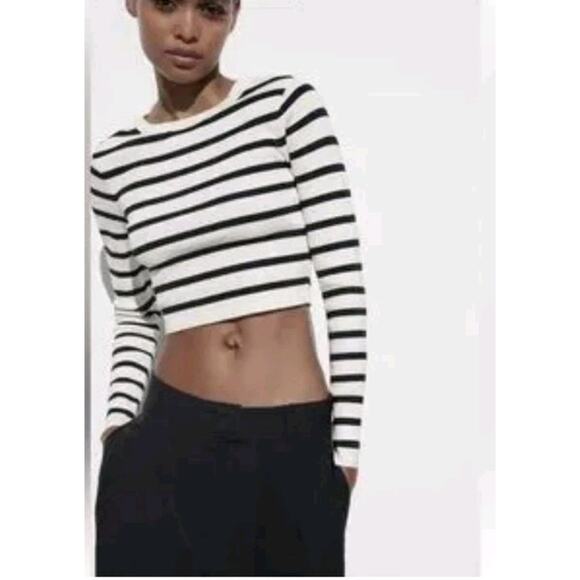 🖤 ZARA Knit Cropped Pullover – White & Black Stripes – Women’s Small – EUC 🤍 - Picture 1 of 7